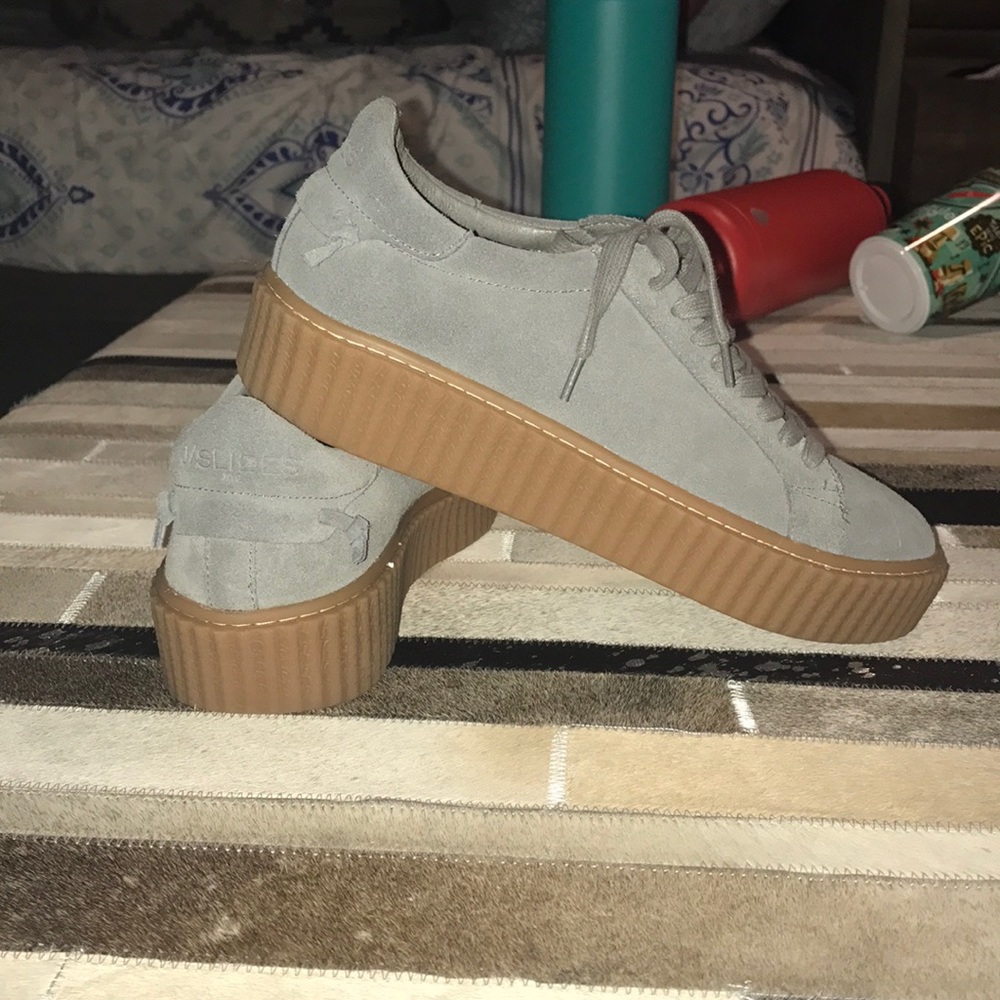 Platform-ish type vintage sneakers